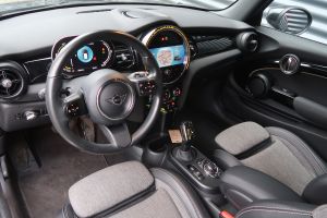 MINI Cooper SE Classic Trim 32 kWh 3-dr #911426