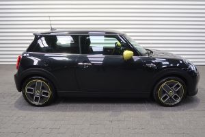 MINI Cooper SE Classic Trim 32 kWh 3-dr #911451