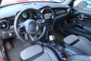 MINI Cooper SE Classic Trim 32 kWh 3-dr #911530