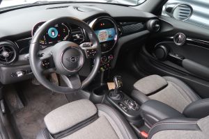 MINI Cooper SE Classic Trim 32 kWh 3-dr #911539