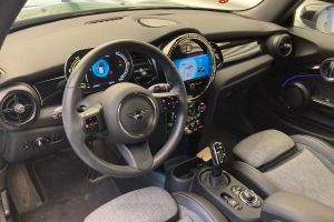 MINI Cooper SE Classic Trim 32 kWh 3-dr #912022