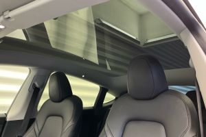 Tesla Model Y Standard Range RWD #908637