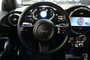 MINI Cooper SE Classic Trim 32 kWh 3-dr #911446