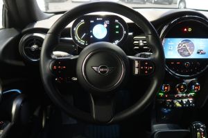 MINI Cooper SE Classic Trim 32 kWh 3-dr #911448