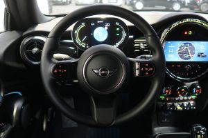 MINI Cooper SE Classic Trim 32 kWh 3-dr #911531