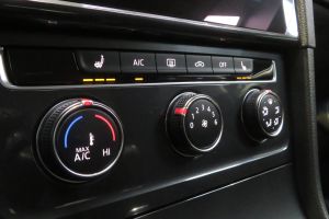 VW Golf VII Trendline TSI 5-dr #904676