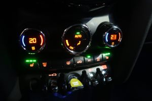 MINI Cooper SE Classic Trim 32 kWh 3-dr #911425