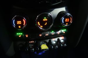 MINI Cooper SE Classic Trim 32 kWh 3-dr #911447