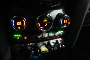 MINI Cooper SE Classic Trim 32 kWh 3-dr #911450