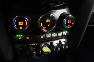 MINI Cooper SE Classic Trim 32 kWh 3-dr #911451