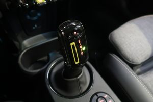 MINI Cooper SE Classic Trim 32 kWh 3-dr #911450