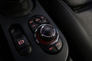 MINI Cooper SE Classic Trim 32 kWh 3-dr #911447