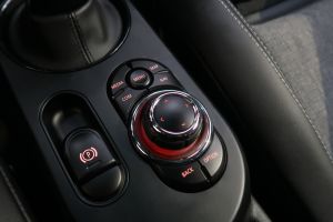 MINI Cooper SE Classic Trim 32 kWh 3-dr #911446