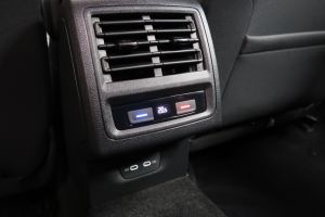 VW Golf VIII Life 2.0 TDI Variant #908010