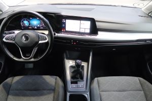 VW Golf VIII Life 2.0 TDI Variant #908010
