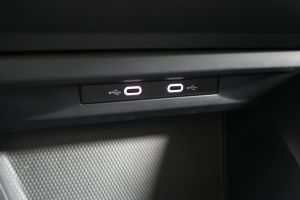 VW Golf VIII Life 2.0 TDI Variant #908010