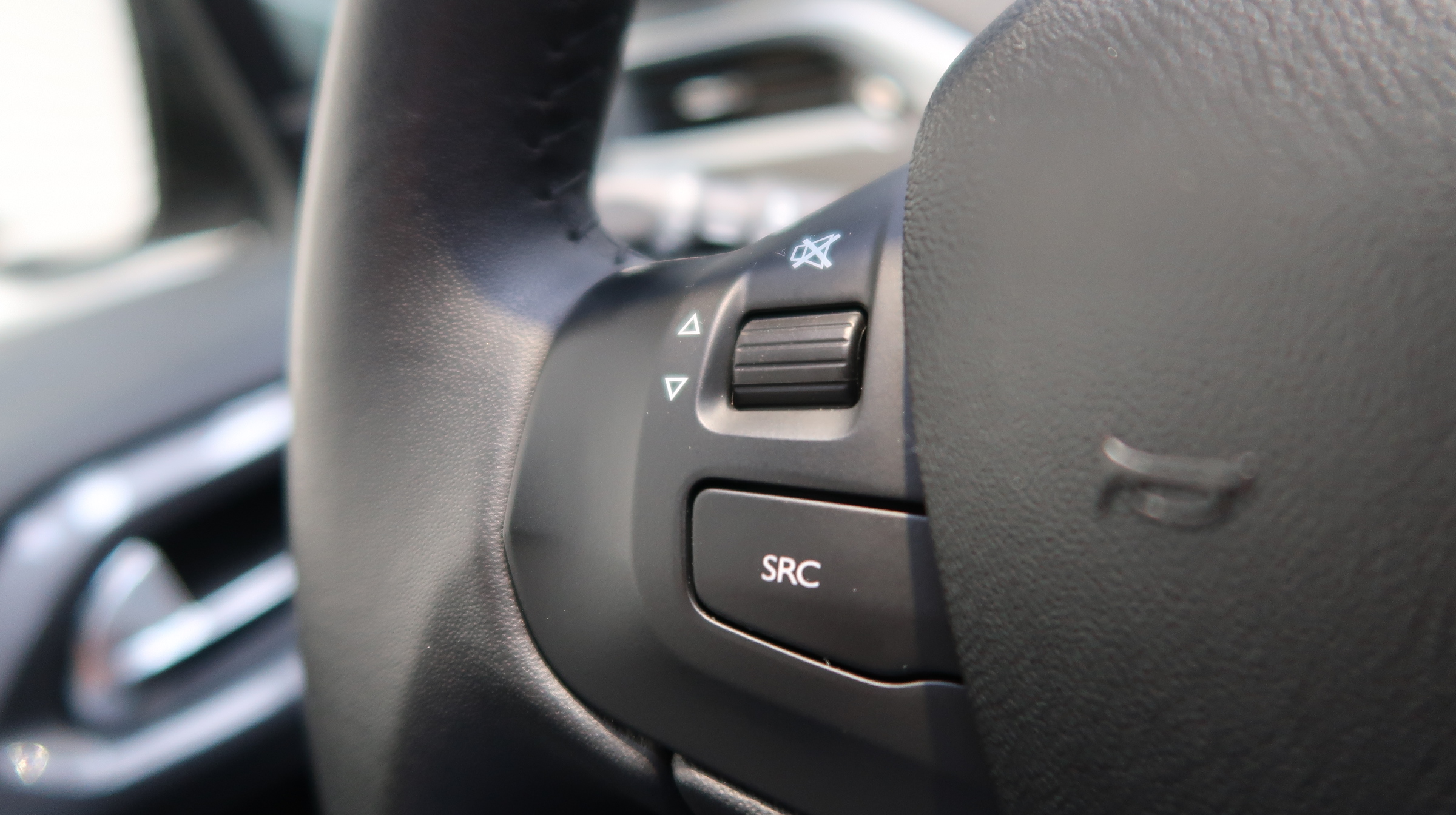 Peugeot 2008 Active PureTech #907171