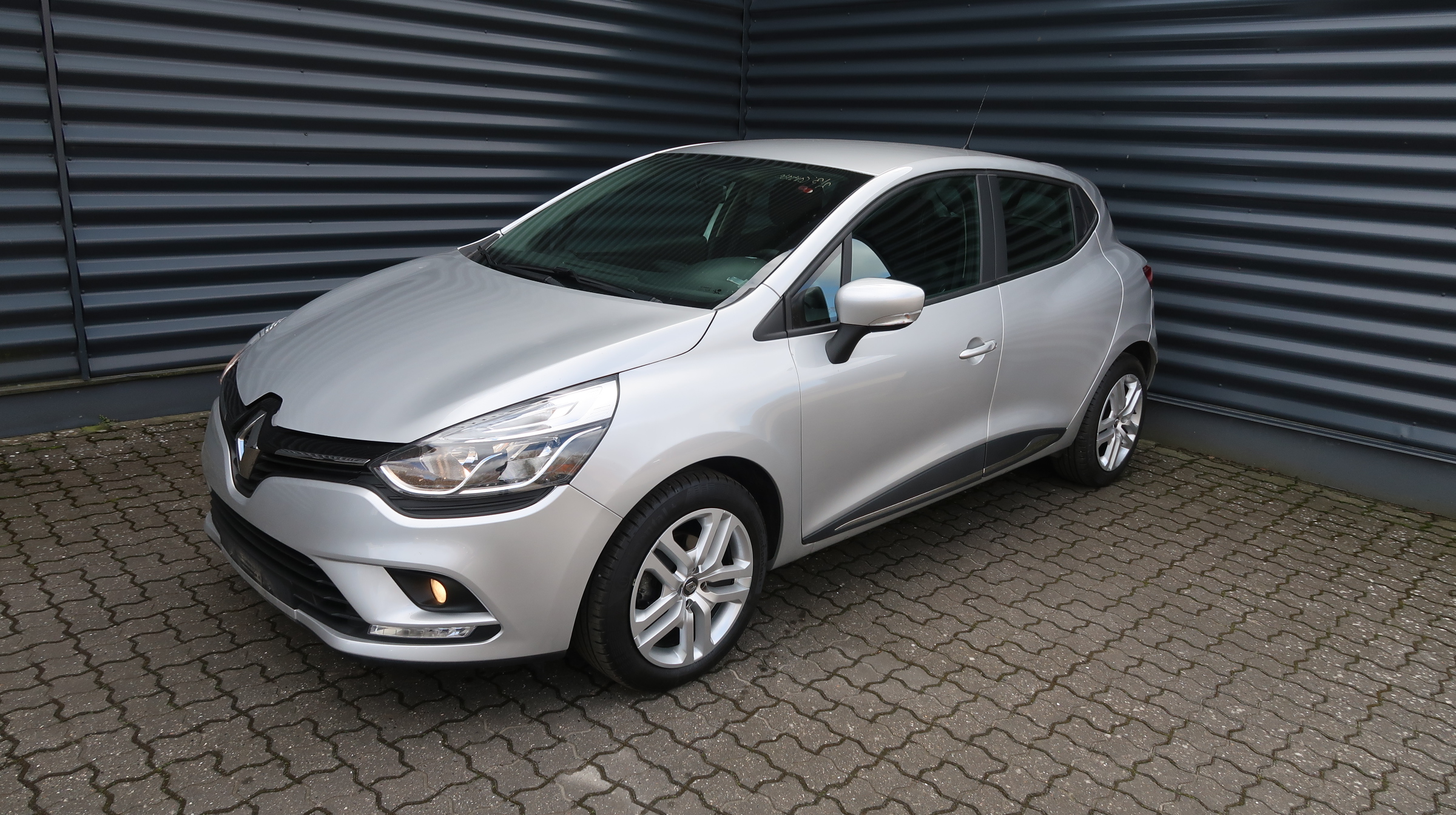 Renault Clio Zen TCe 5-dr #908080