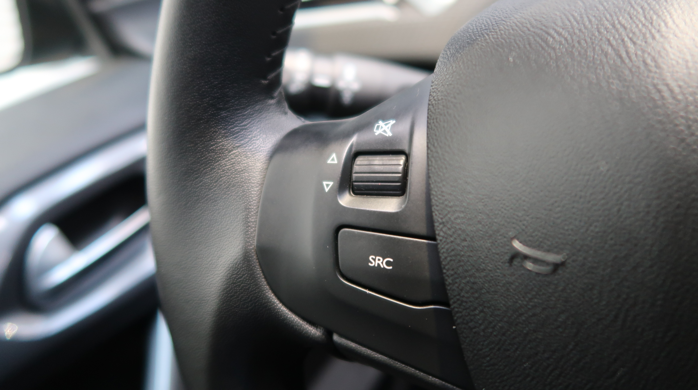 Peugeot 2008 Active PureTech #906808