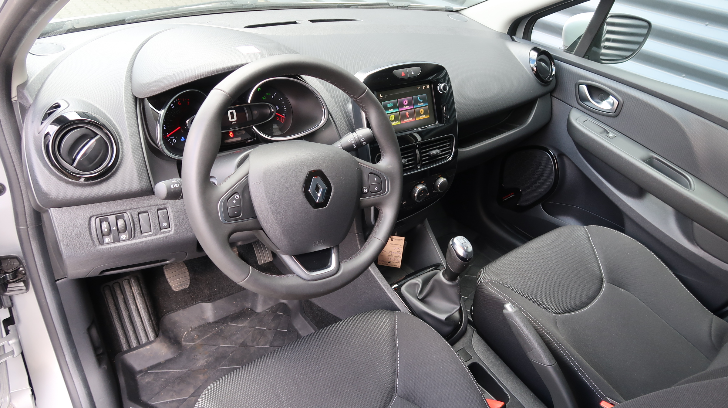 Renault Clio Zen TCe 5-dr #908080
