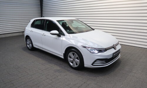 VW Golf VIII Life eTSI DSG 5-dr #909336