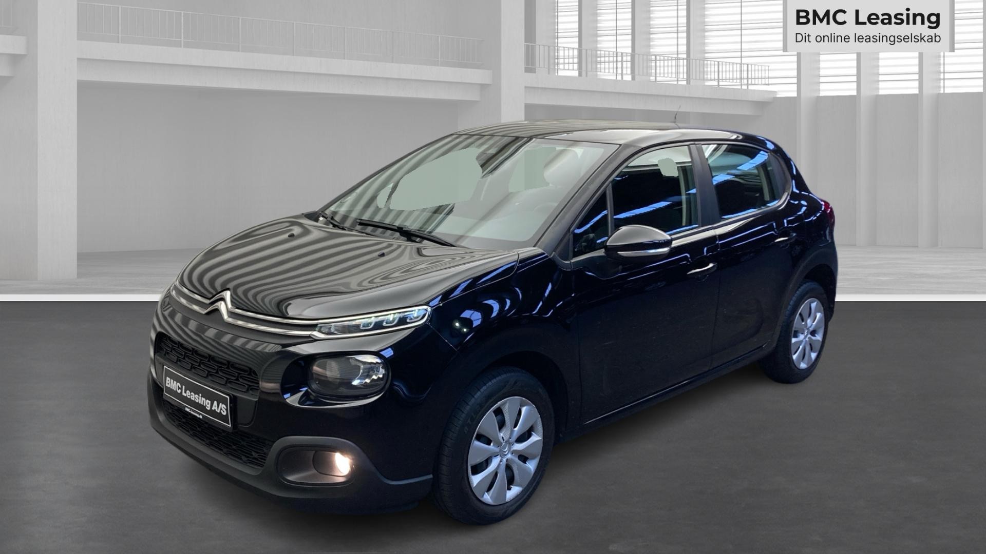 001 k26-10 906494 Citroën C3 Iconic PureTech - Skråt forfra, venstre