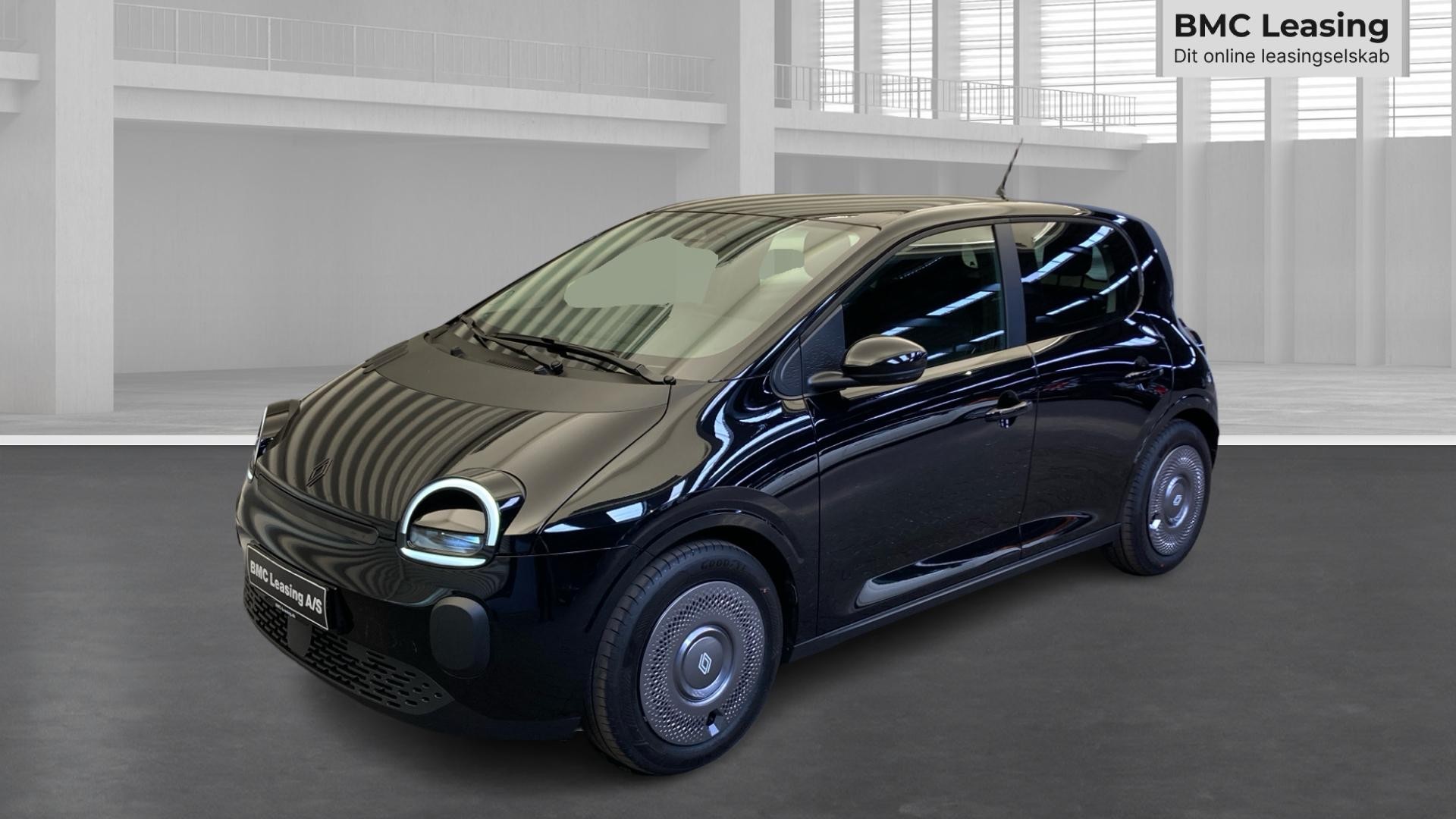 001 u26-05 912326 Renault Twingo E-Tech Evolution 27,5 kWh - Skråt forfra, venstre