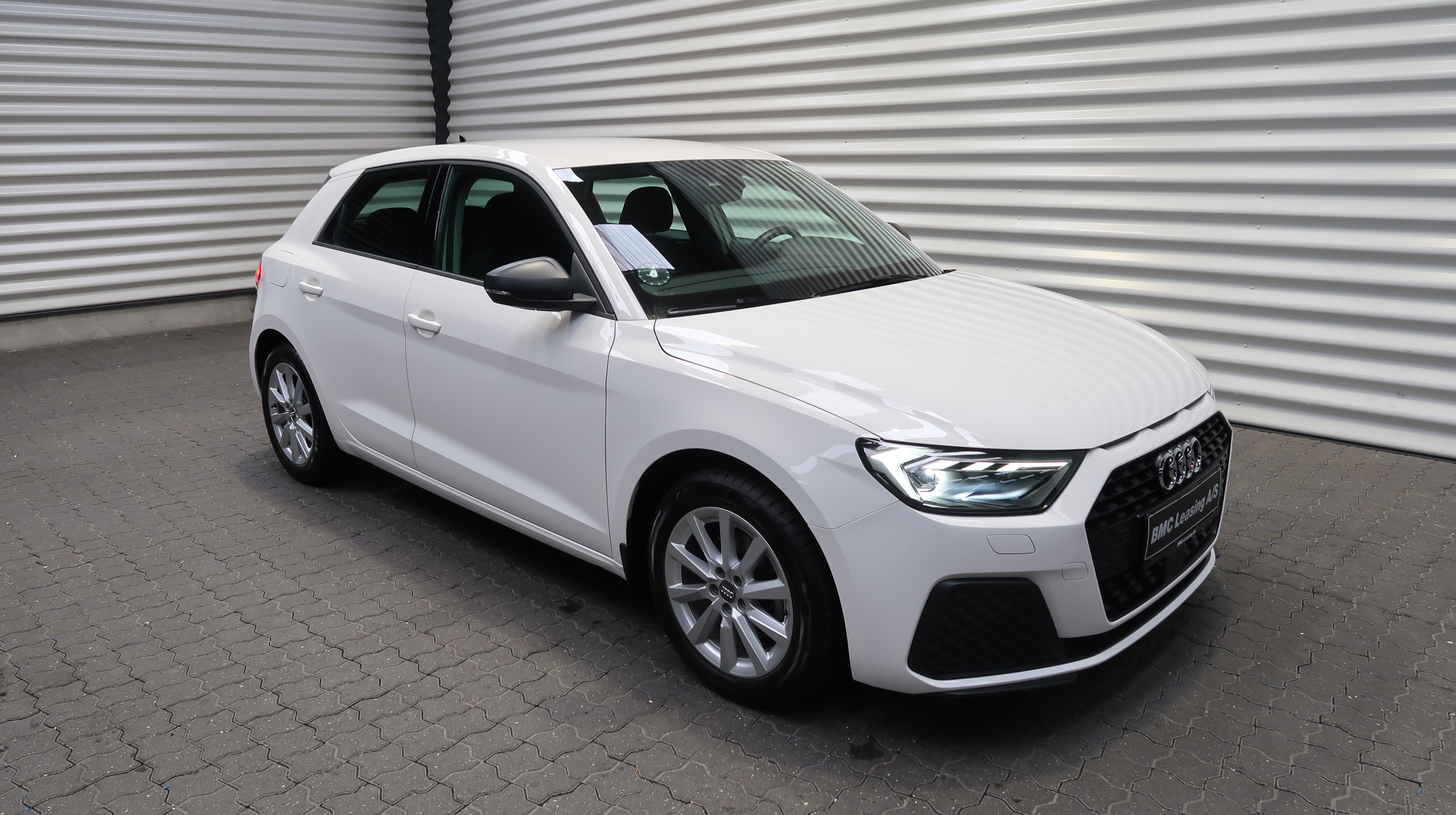001 k22-09 907311 Audi A1 Proline 30 TFSI Sportback - Skråt forfra, højre