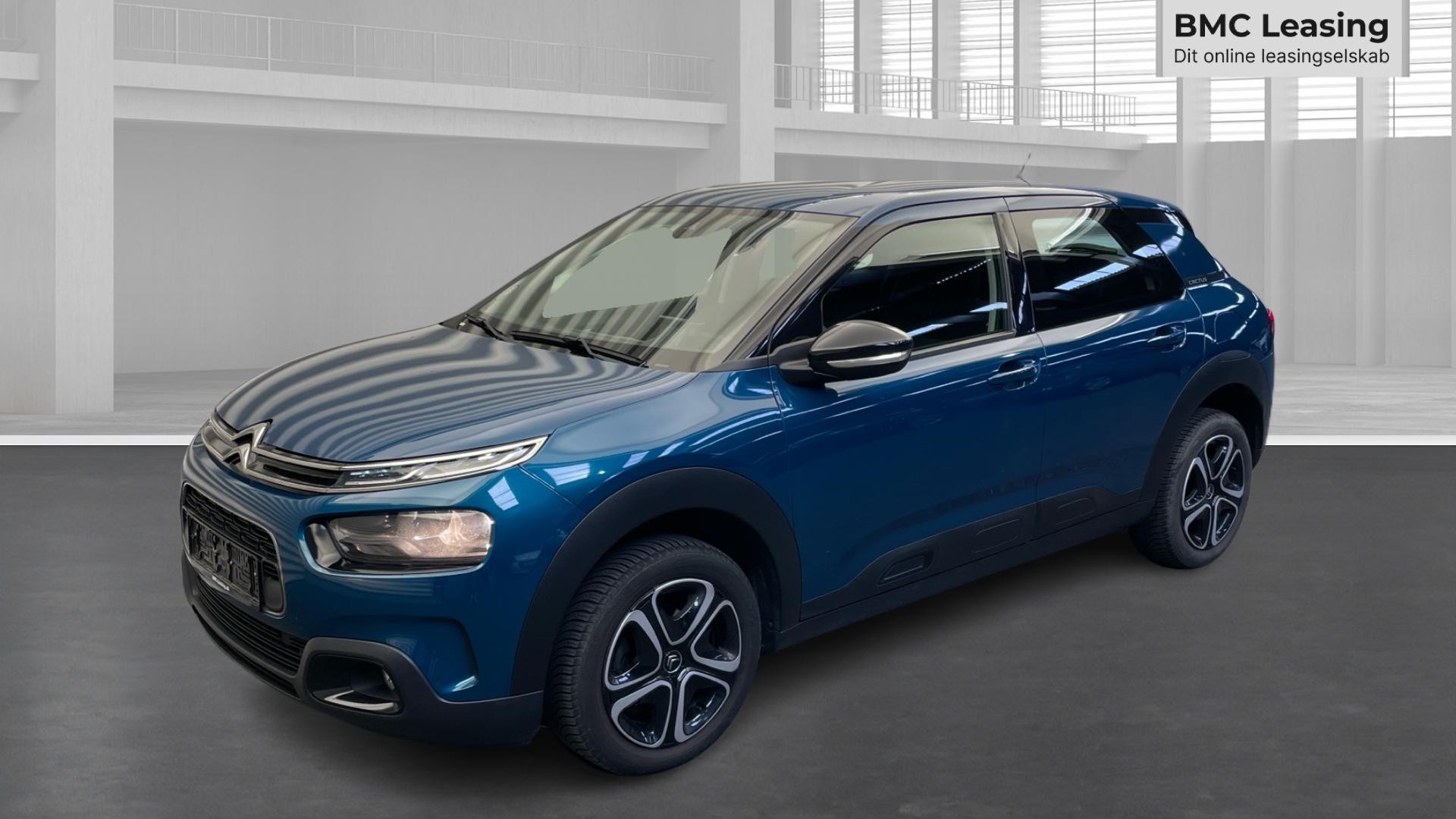 001 u26-06 906578 Citroën C4 Cactus Platinum PureTech - Skråt forfra, venstre