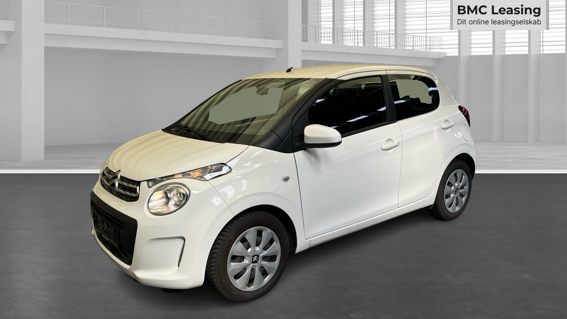 001 u26-06 906676 Citroën C1 Shine VTi - Skråt forfra, venstre