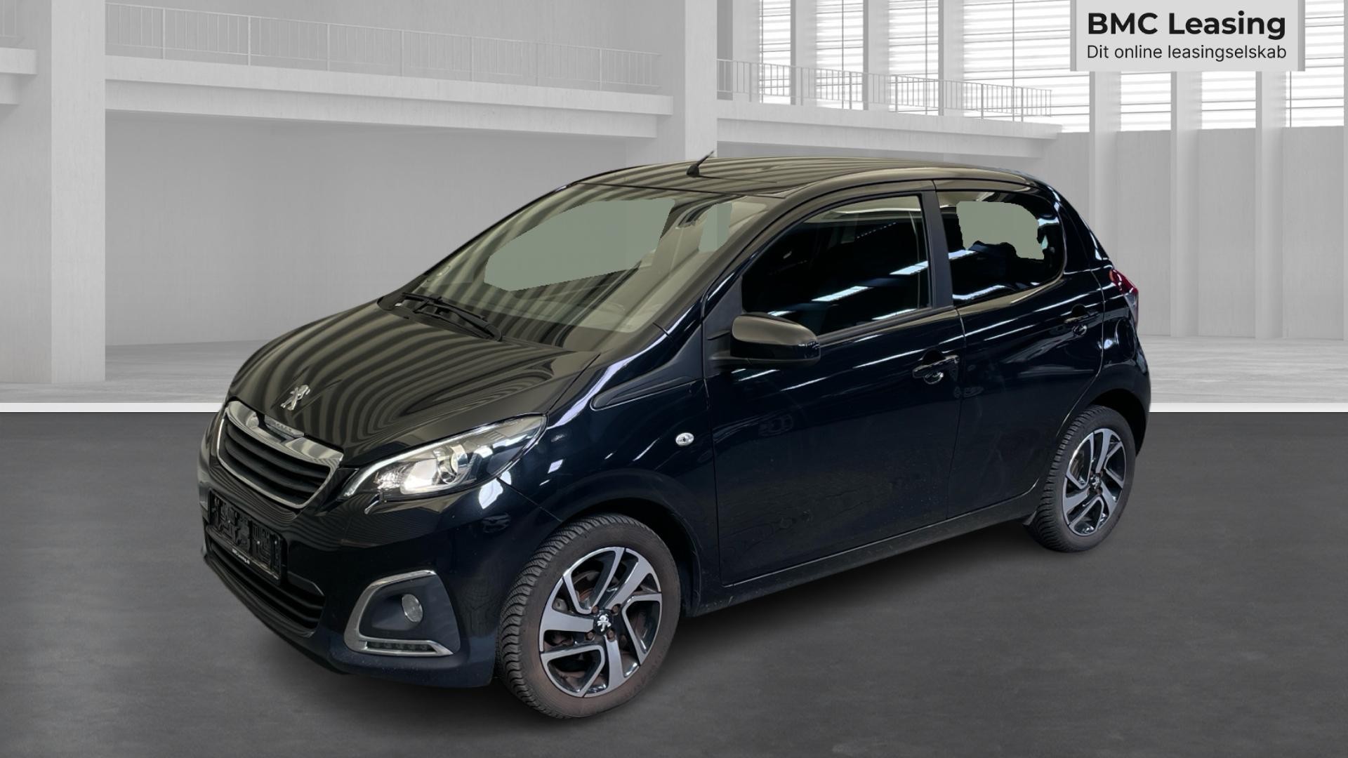 001 u26-06 907588 Peugeot 108 Edition 210+ e-VTi - Skråt forfra, venstre