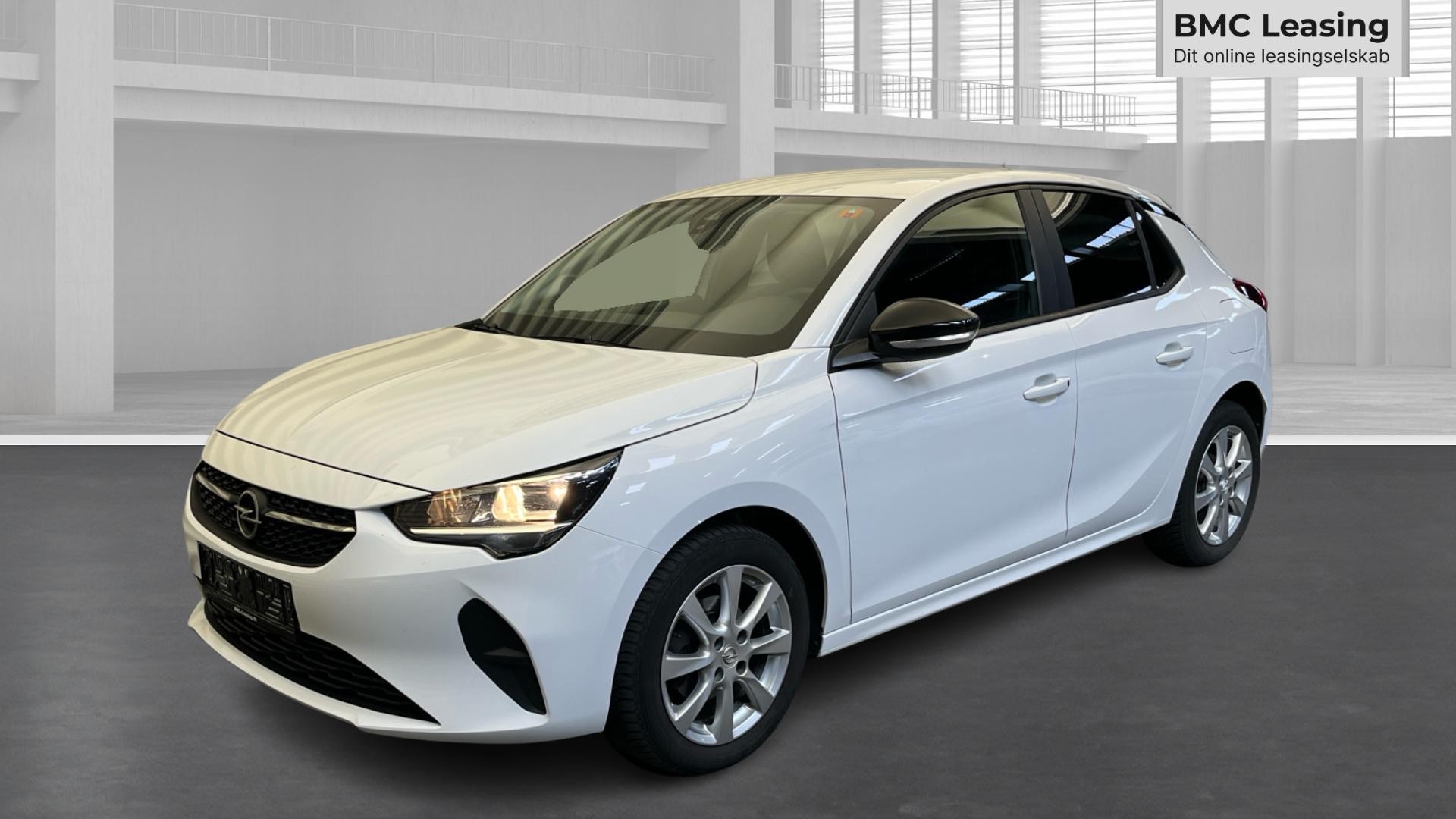 001 u26-06 907674 Opel Corsa Edition+ PureTech - Skråt forfra, venstre