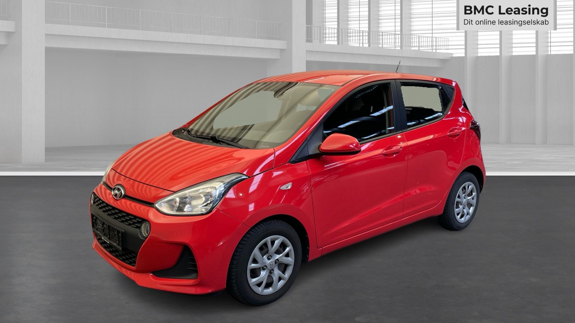 001 u26-06 908139 Hyundai i10 Trend MPi - Skråt forfra, venstre