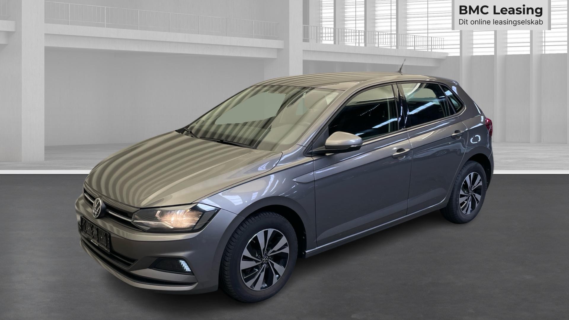 001 u26-06 909350 VW Polo Advance TSI DSG - Skråt forfra, venstre