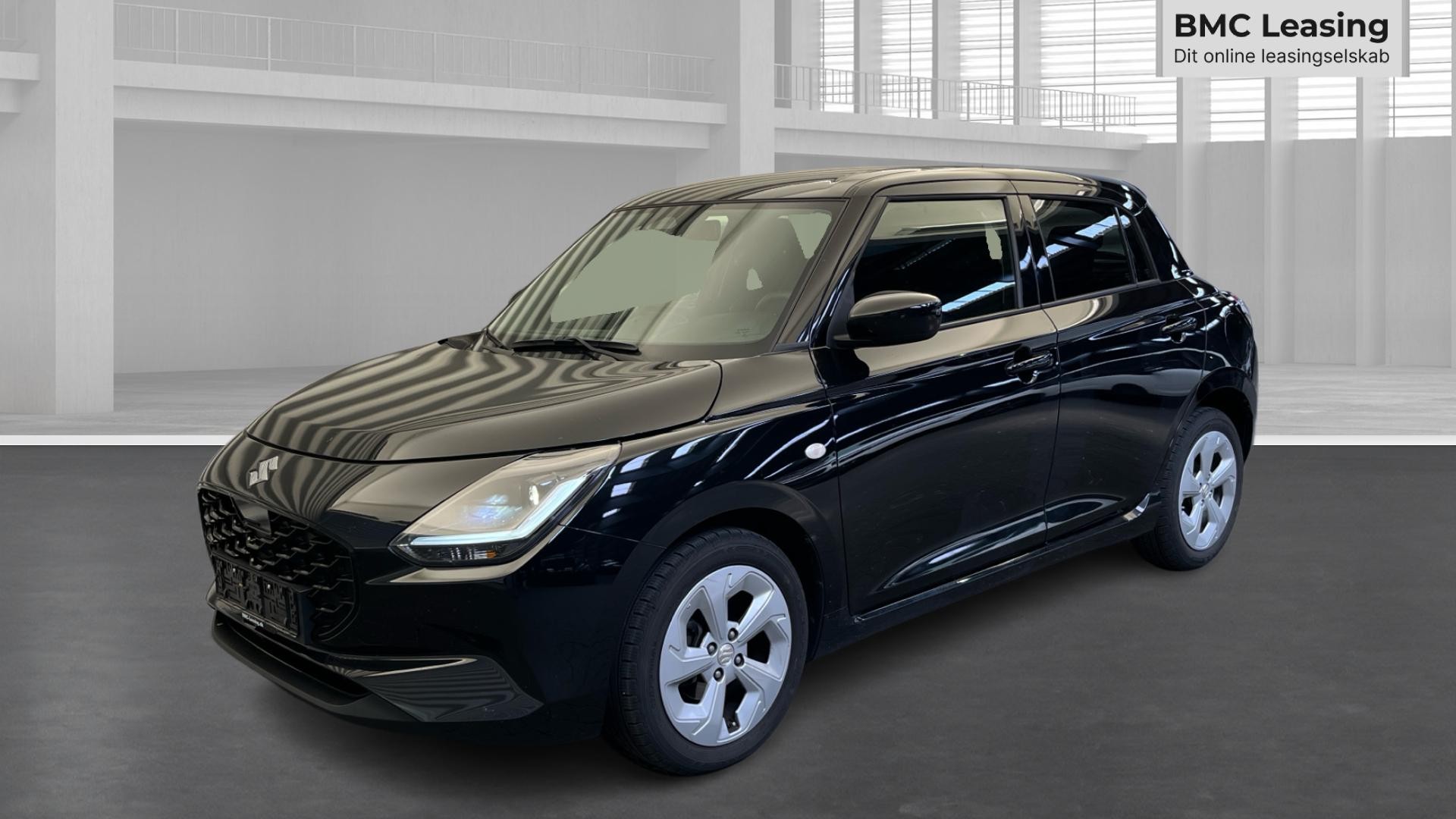 001 u26-06 910955 Suzuki Swift Advance MHEV - Skråt forfra, venstre