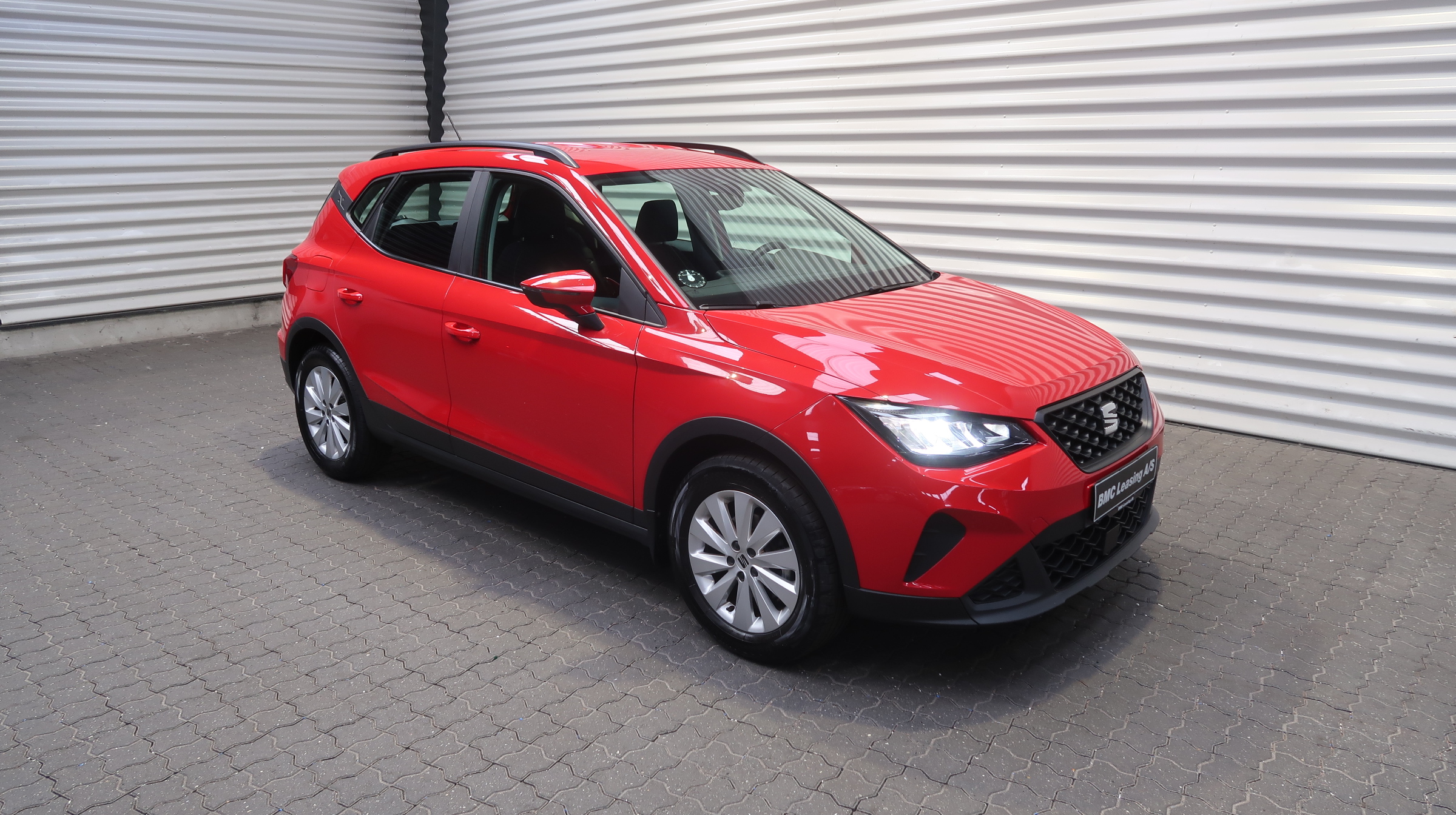 001 k25-07 910817 SEAT Arona Style TSI DSG - Skråt forfra, højre