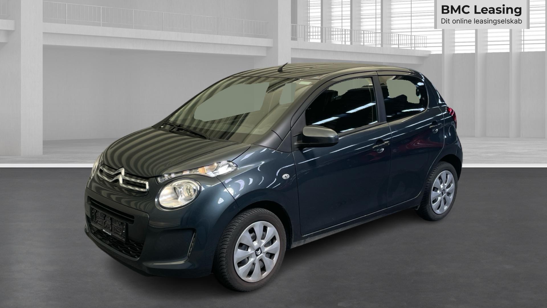 001 u26-07 905919 Citroën C1 Le Mans VTi - Skråt forfra, venstre