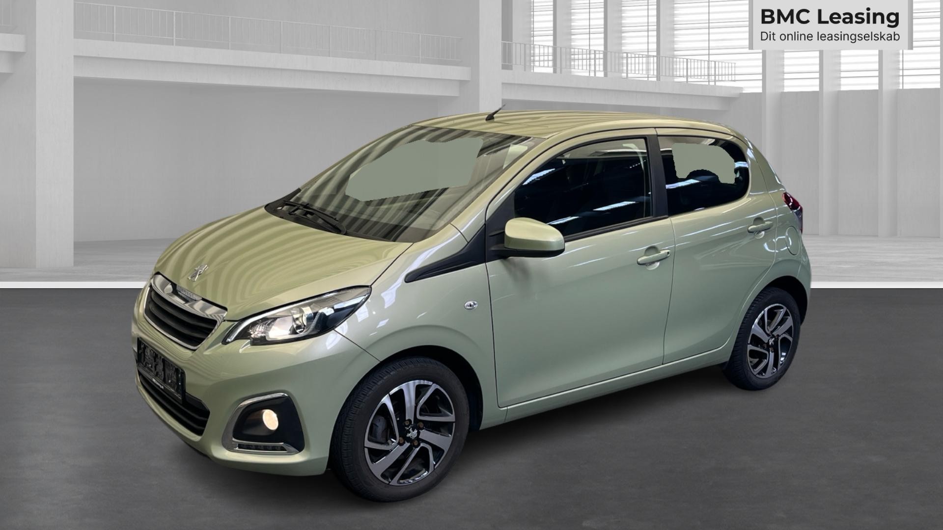 001 u26-07 907394 Peugeot 108 Edition 210+ e-VTi - Skråt forfra, venstre