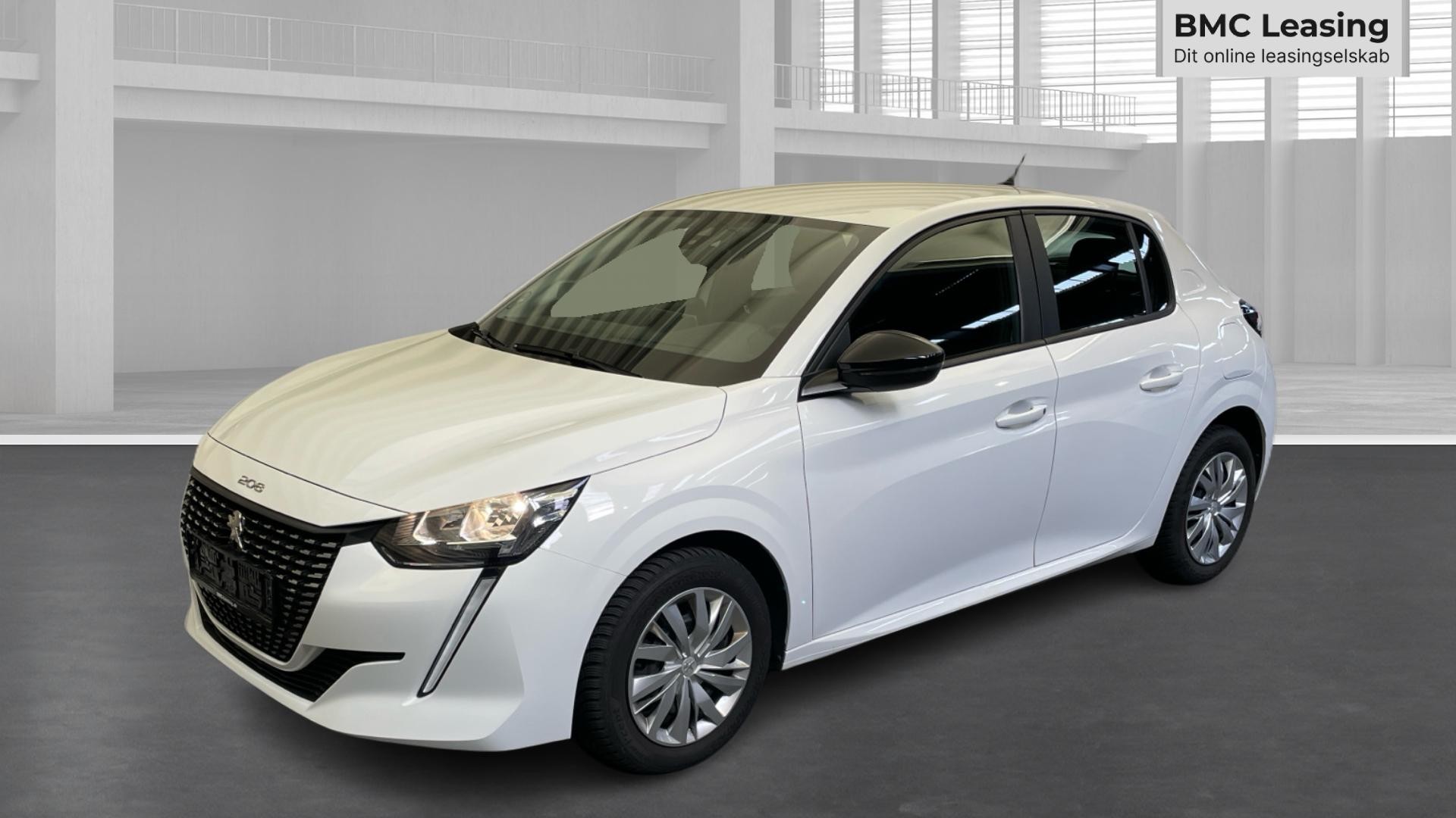 001 u26-07 907887 Peugeot 208 Active PureTech - Skråt forfra, venstre