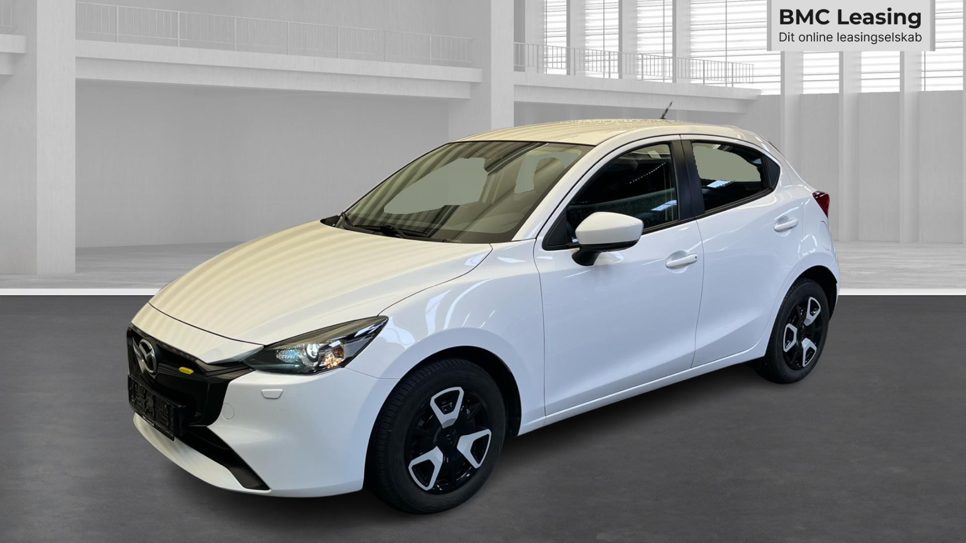 001 u26-07 908600 Mazda2 Centre-Line e-SkyActiv G - Skråt forfra, venstre