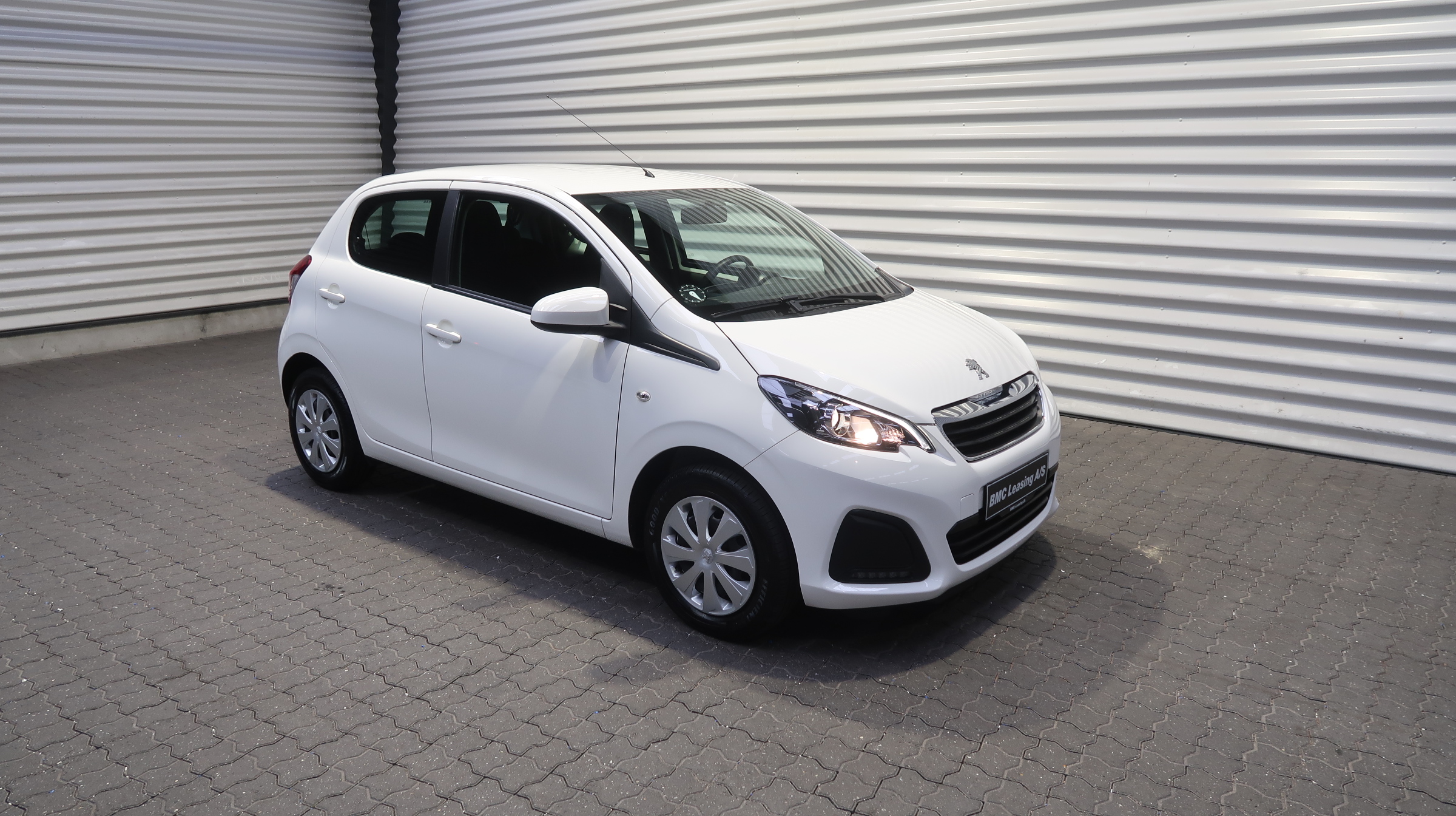001 910528 Peugeot 108 Active e-VTi - Skråt forfra