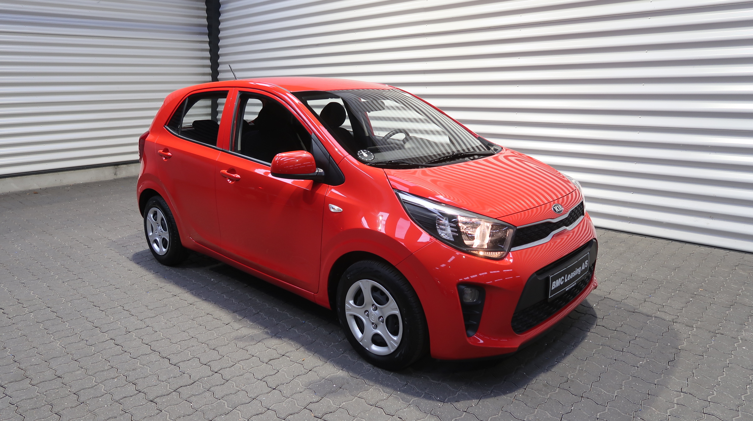 001 k22-11 907528 Kia Picanto Concept 5-pers. MPi - Skråt forfra, højre