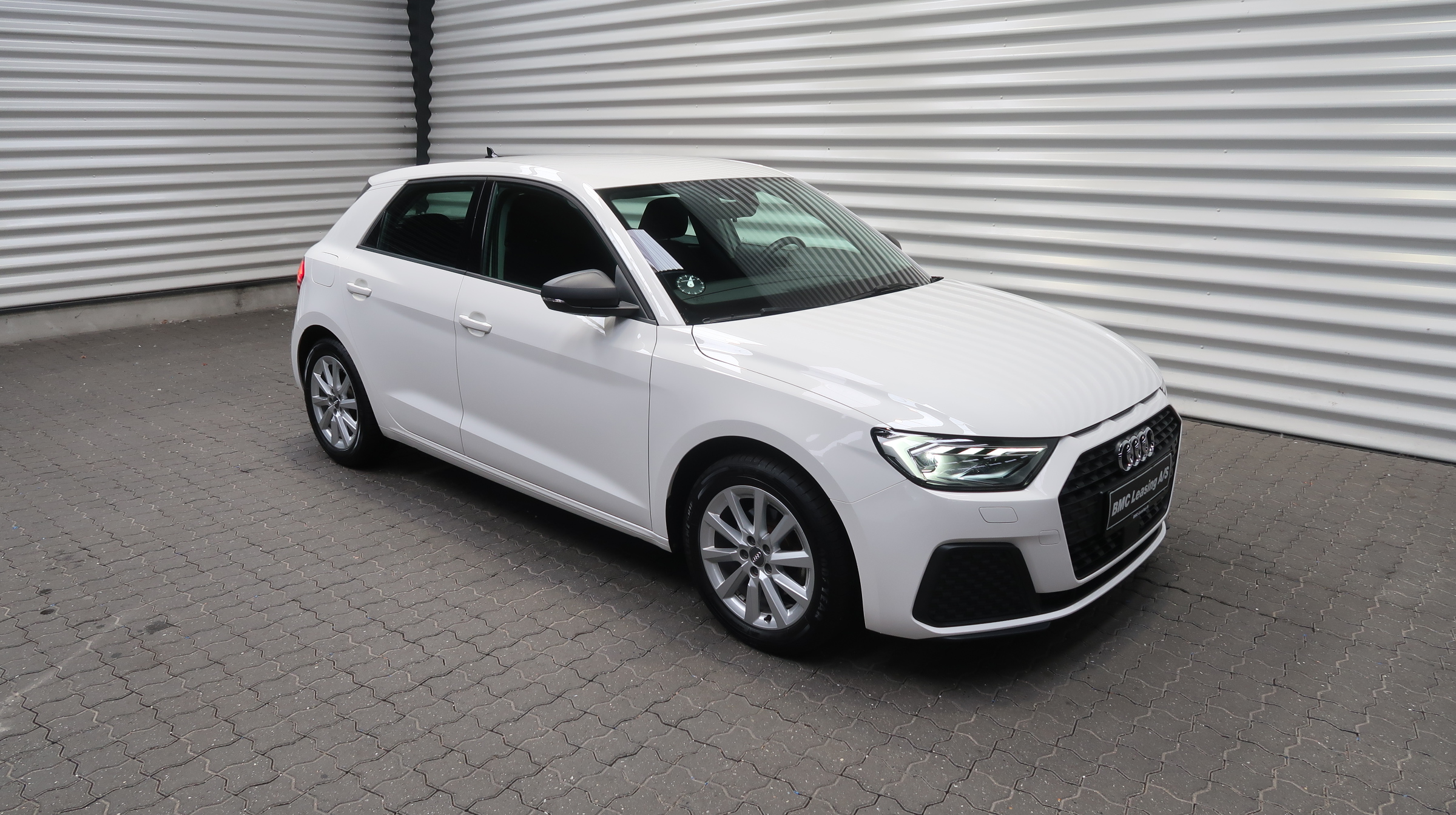 001 k23-07 908437 Audi A1 Proline 30 TFSI Sportback - Skråt forfra, højre