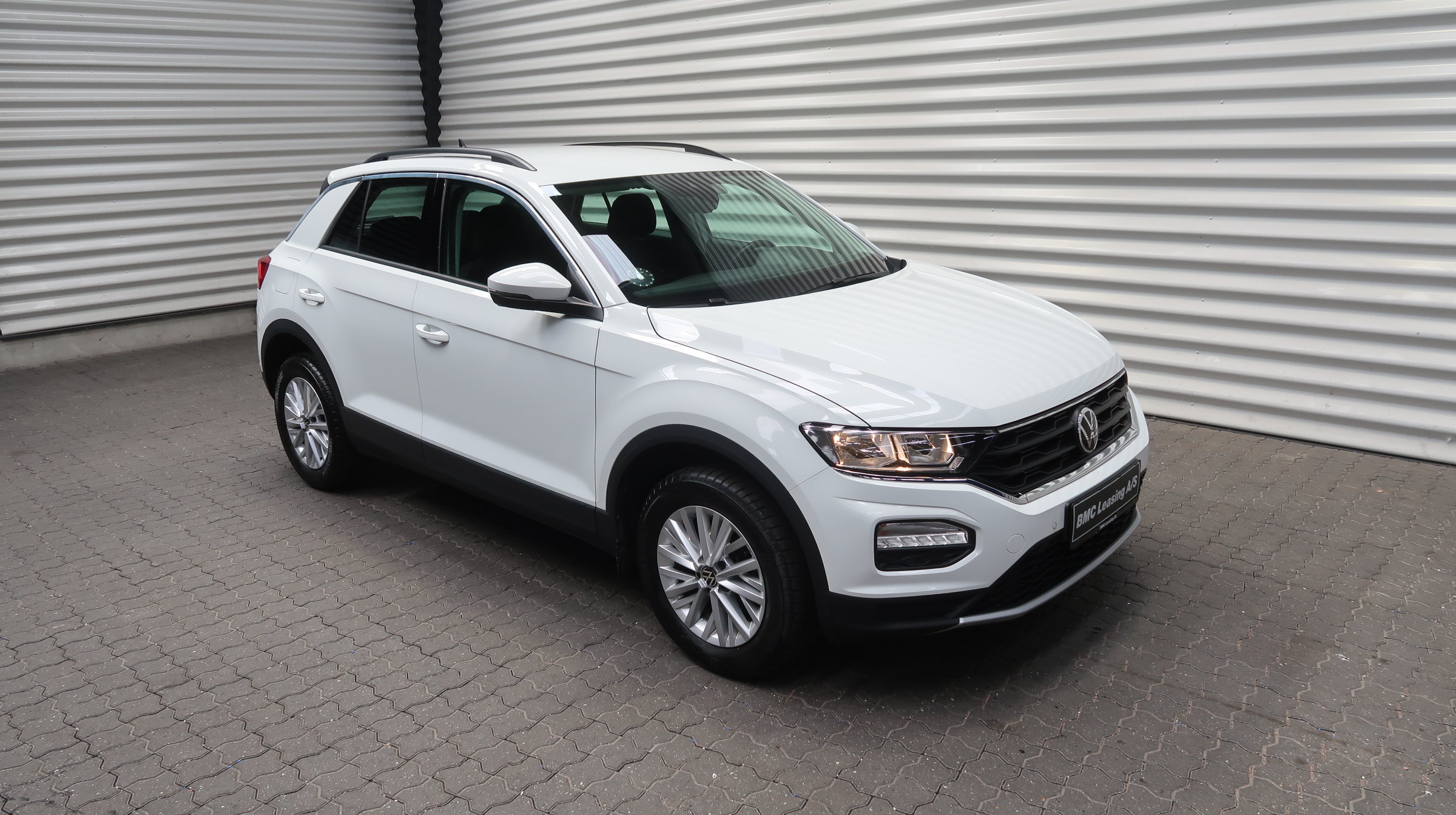 001 k24-07 909386 VW T-Roc Style TSI - Skråt forfra, højre