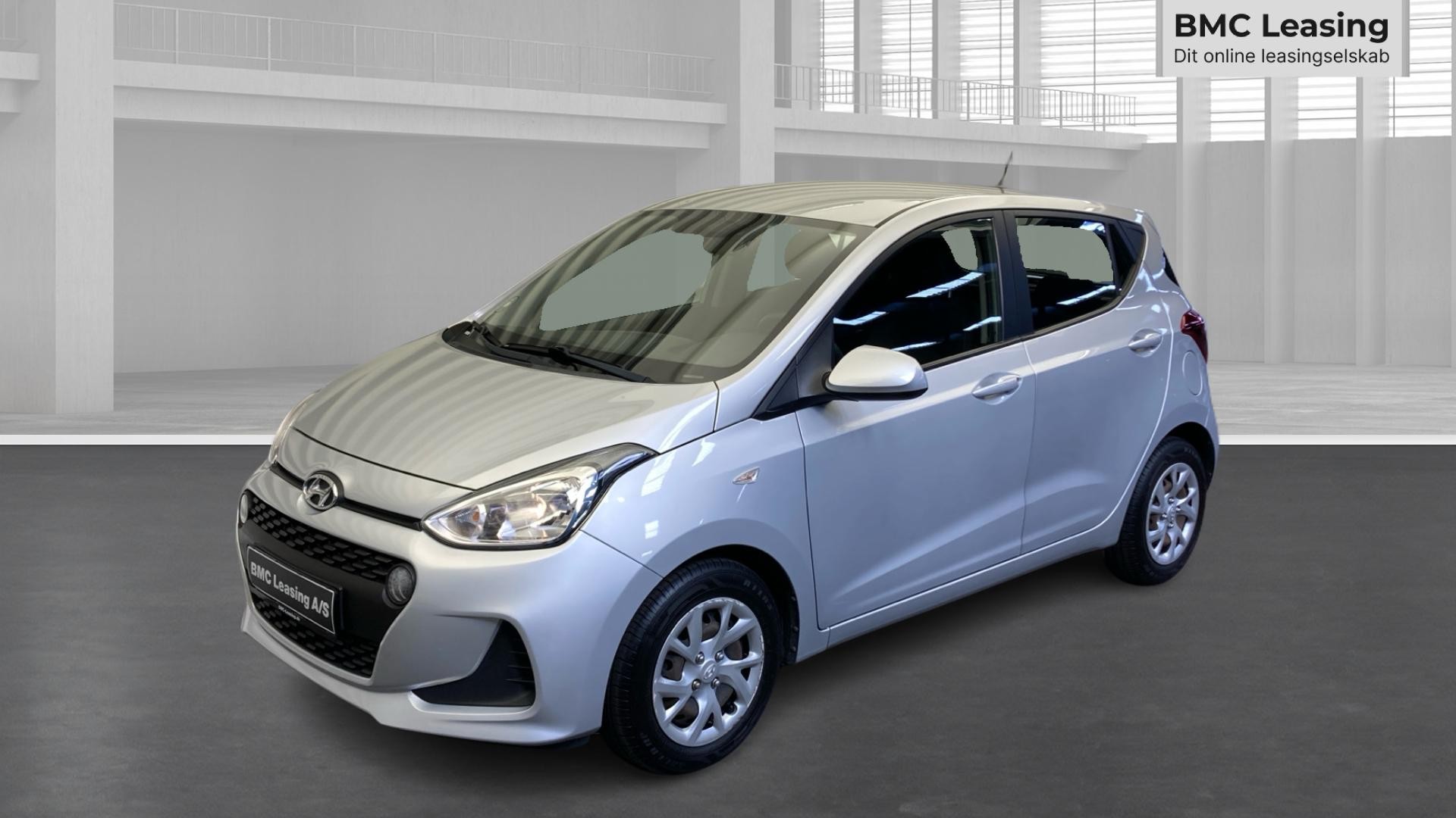 001 k26-09 906045 Hyundai i10 Trend MPi - Skråt forfra, venstre