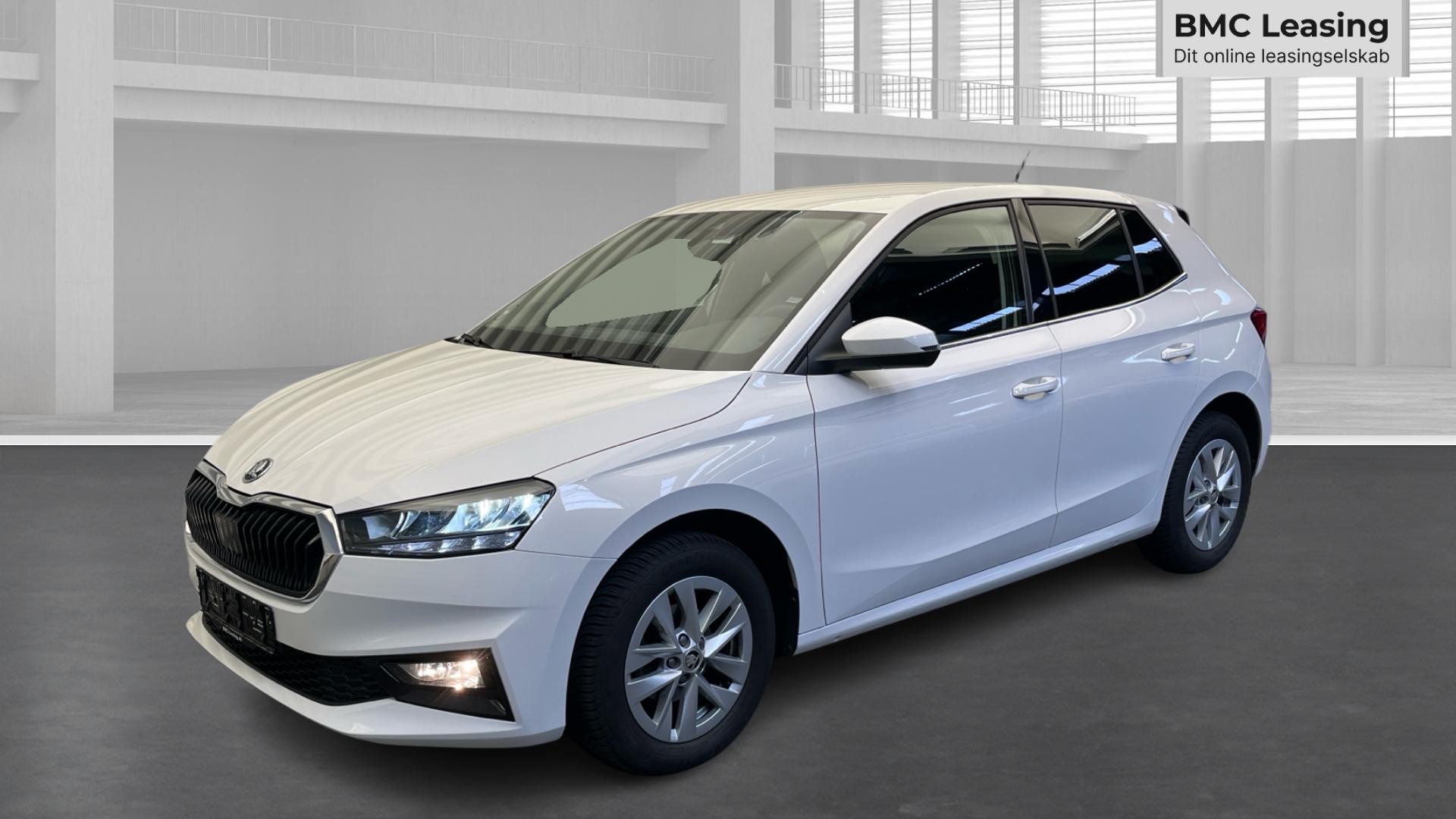 001 u26-07 910697 Škoda Fabia Selection MPI EVO - Skråt forfra, venstre