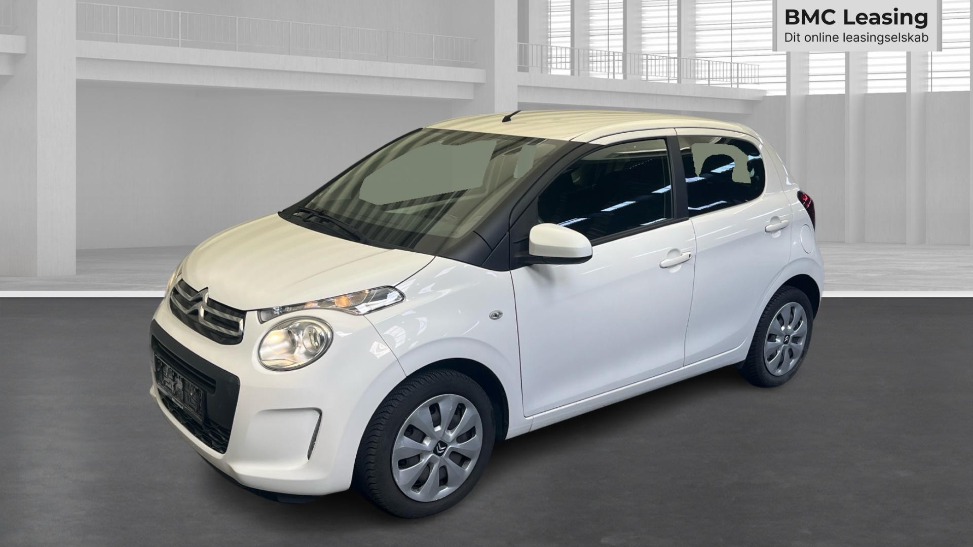 001 u26-08 907946 Citroën C1 Shine VTi - Skråt forfra, venstre