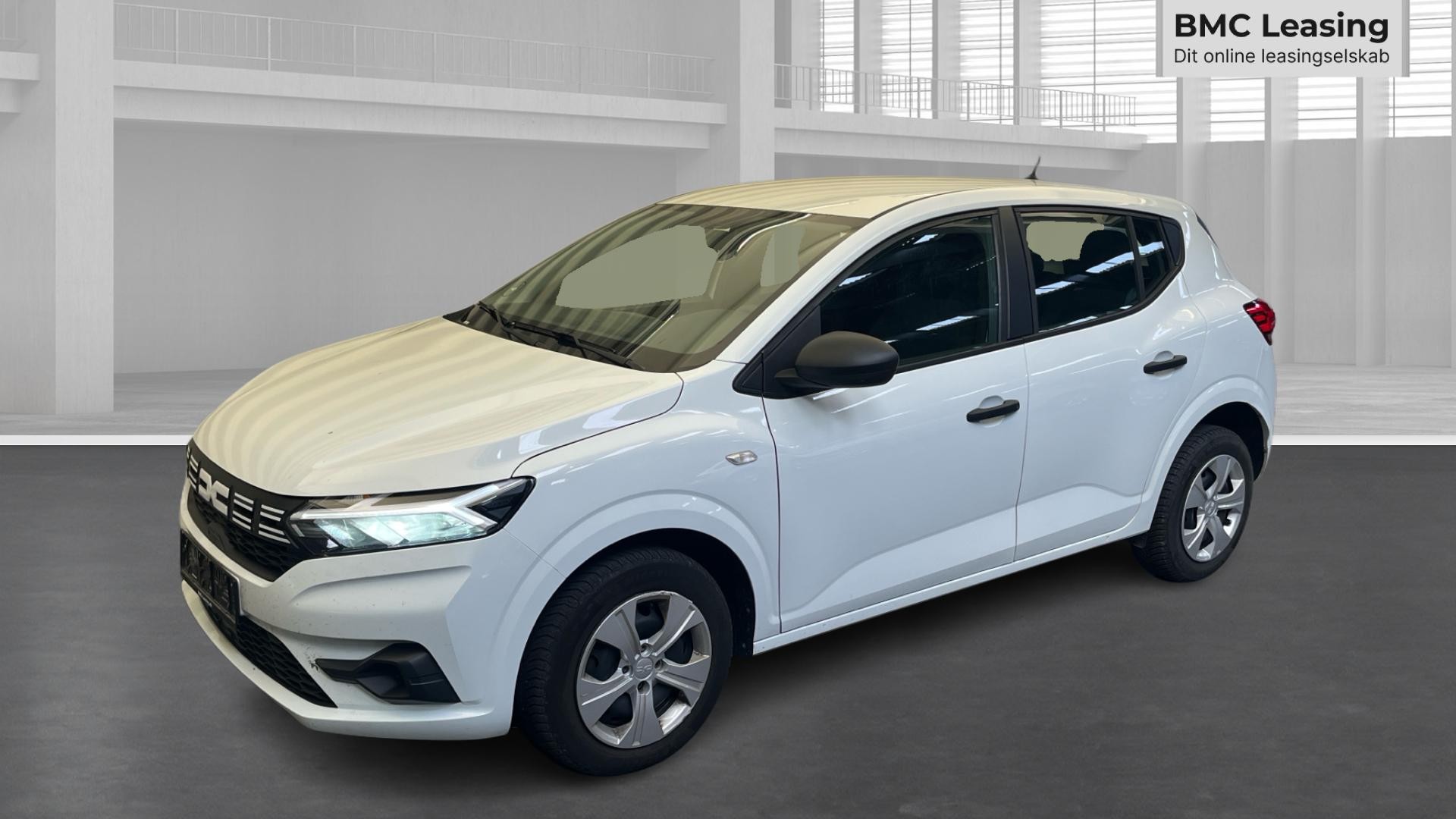 001 u26-08 909240 Dacia Sandero, skråt forfra venstre