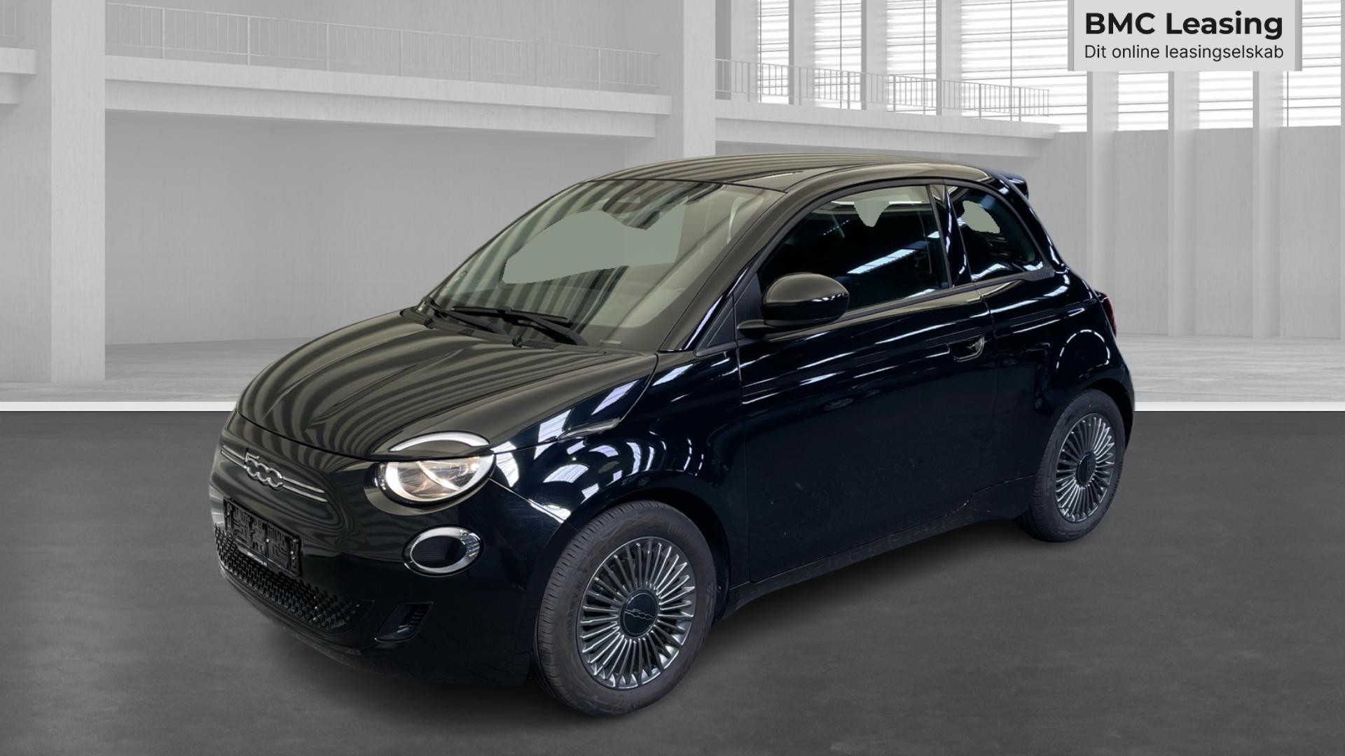 001 u26-08, 910123, Fiat 500e, Skråt forfra venstre