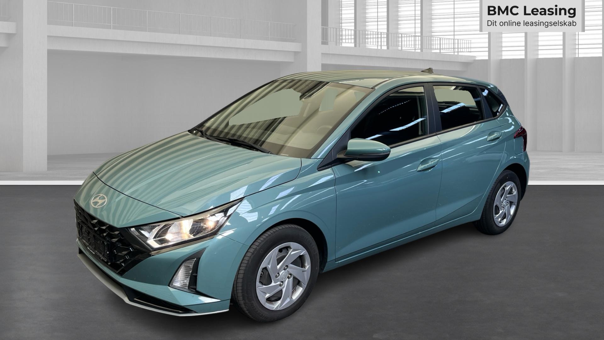 001 u26-08, 910220, Hyundai i20 Essential, Skråt forfra venstre